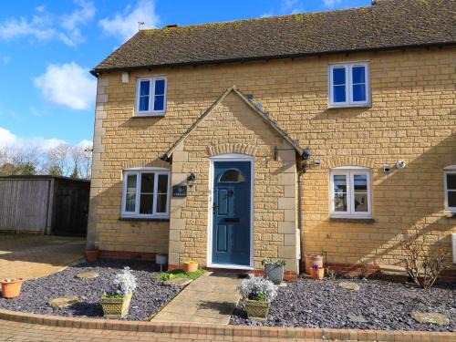 Moreton-in-Marsh House | Oakmead