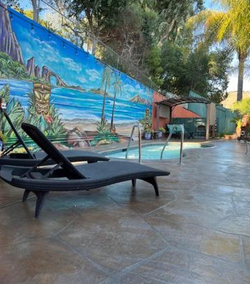 Oak View Hotel | Oakridge Inn