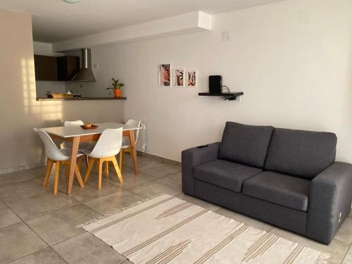 Neuquen Apartment | Oasis Departamento, 4 personas