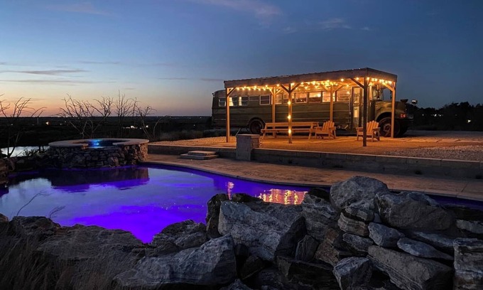 Goldsboro Cabin | Oasis Pool- Schoolie