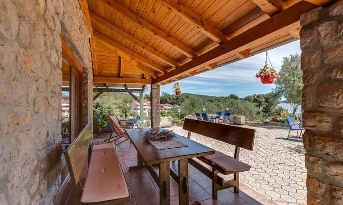 Artatore Villa | Oaza