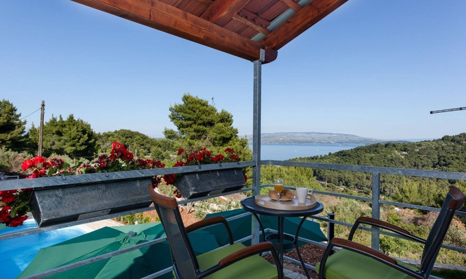 Stomorska House | Oaza mira i tišine s prekrasnim pogledom na more.