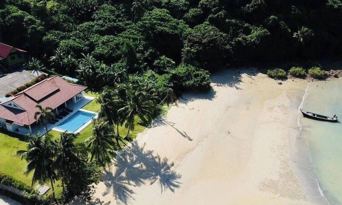 Wichit Villa | Ocean Bliss Beach House - directly on the beach in serene Ao Yon, Phuket