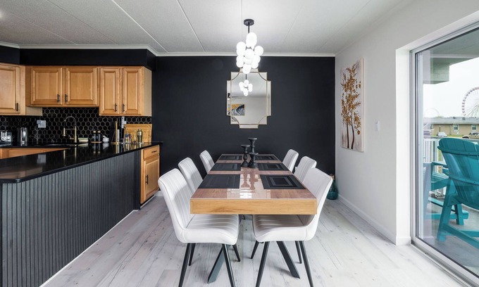 Ocean City Condo | Ocean City Modern 2BR | Walk to Boardwalk | Pool | Parking