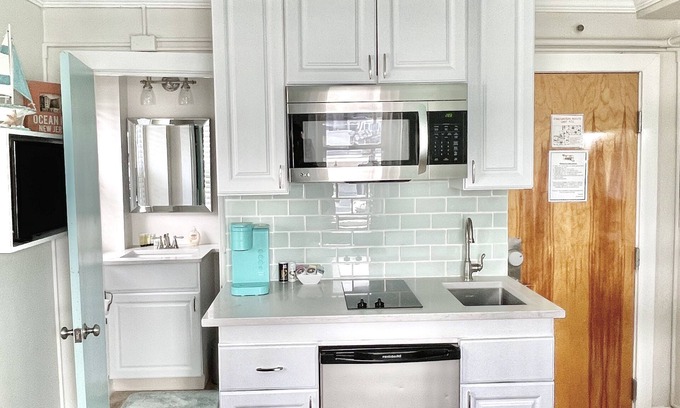 North End Condo | Ocean City, NJ - 600 Ft to Boardwalk, Turnkey & Professionally Cleaned!