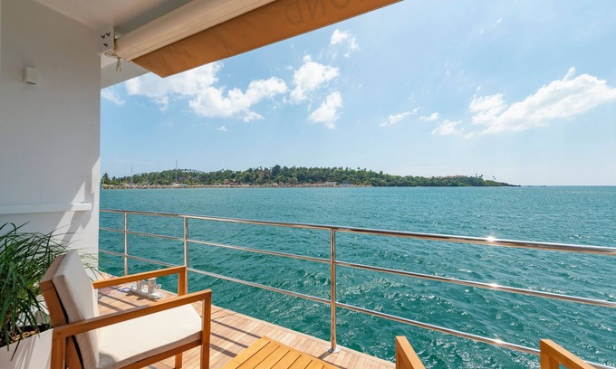 Trincomalee Boat Rental | Ocean Diamond by Sail Lanka