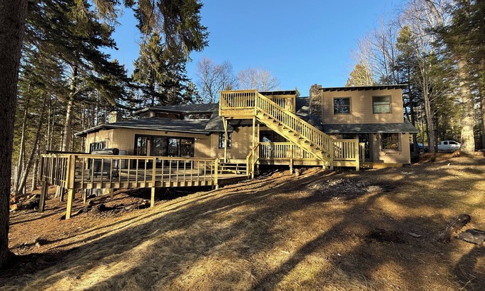 Steuben House | Ocean Spray Cottage on Dyers Bay!