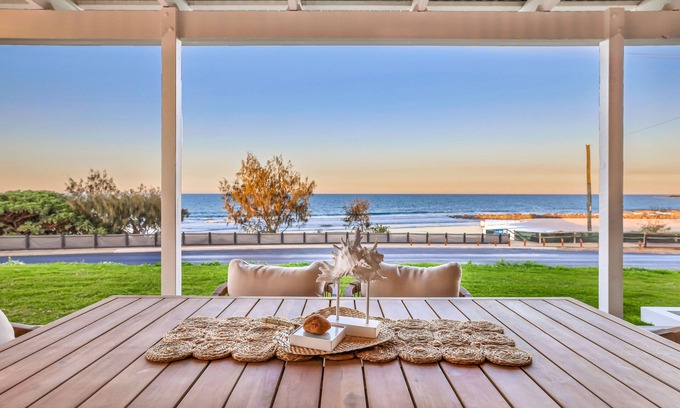 Burnett Heads Villa | Ocean Suite - Oceanfront property!