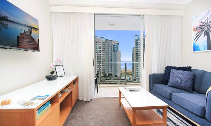Coolangatta Resort | Ocean View 1 BD Mantra Apartment