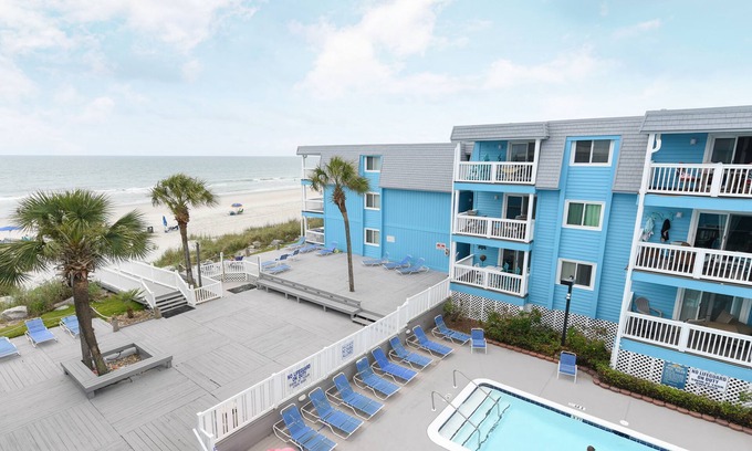 Garden City Condo | Ocean view, 2 BR Condo in Garden City with Pool! Beach House 304
