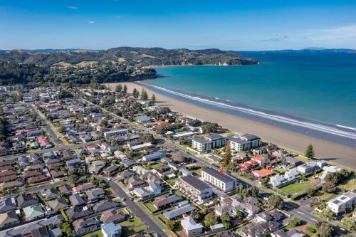 Orewa House | Ocean View Retreat - Orewa Beach