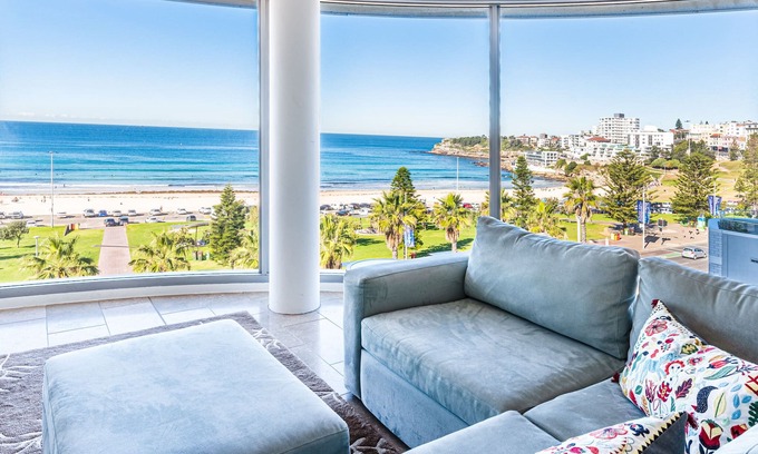 Bondi Beach Apartment | Ocean views and world class resort living on Bondi Beach