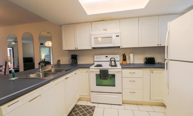 Butler Beach House | Ocean Village Club K26