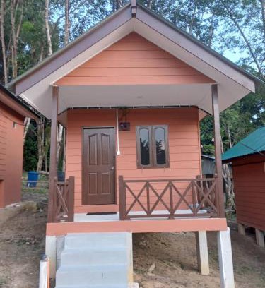 Pulau Perhentian Kecil Hotel | OceanBoys Chalet Coral Bay