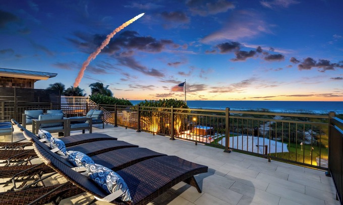 Cocoa Beach House | Oceanfront 6bed with game room, hot tub and fire pit