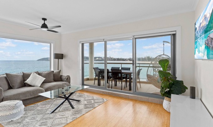 Queenscliff Apartment | Oceanfront Coastal Lifestyle in Stunning Apartment
