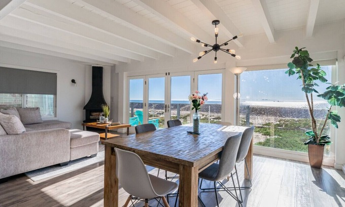 Sunset Beach House | Oceanfront Condos | 2Entries | Views | On The Sand | Pets