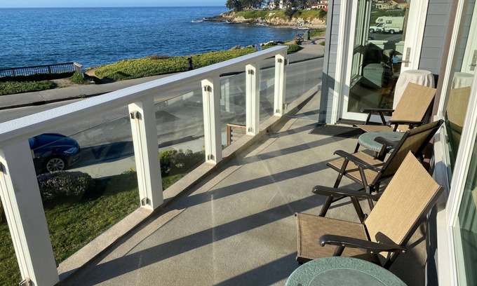 Westside Santa Cruz House | Oceanfront, family friendly, close to Natural Bridges and Boardwalk: