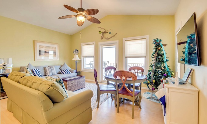 Cedar Key House | Oceanfront Oasis in Cedar Key w/2 Balconies!
