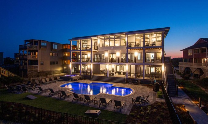 Duck House | OCEANFRONT, Ocean Views, ELEV, Private Pool, Poolside Bar, DB4, True at First Light