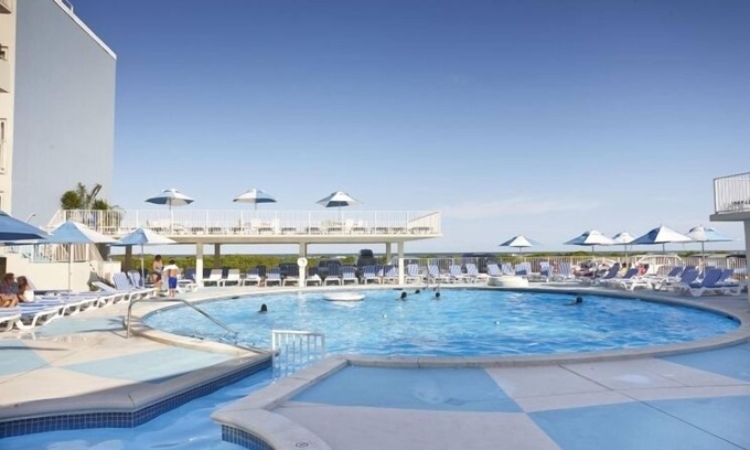 Wildwood Crest Hotel | Oceanfront Pan American Hotel