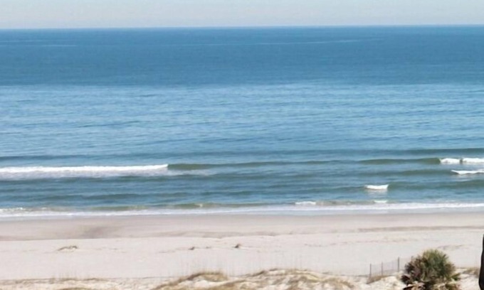 Fernandina Beach Villa | Oceanfront Penthouse Views,Elegant Natural Finishes,WiFi, 5 TV's, 4Bed, 3Bath