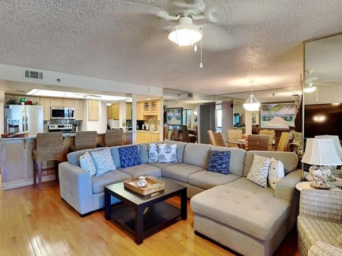Ormond-by-the-Sea Apartment | Oceanfront Penthouse 11b