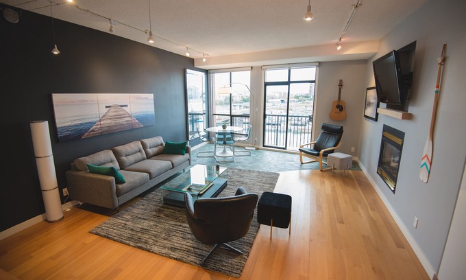 Downtown Victoria Condo | Oceanfront Penthouse with Private Rooftop Patio