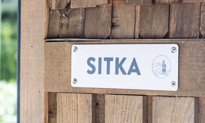 Shirley Cottage | Oceanfront, sauna, soaker tub, outdoor shower, private, fireplace, BBQ, adults.