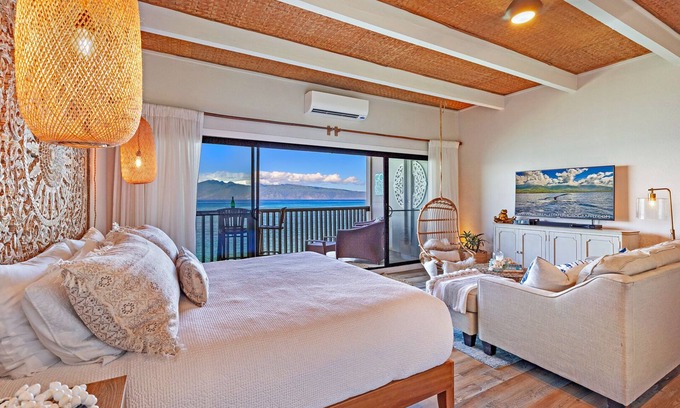 Kahana Condo | Oceanfront Studio-Breathtaking Views-Pohailani 303-5 Stars-Rest and Recharge