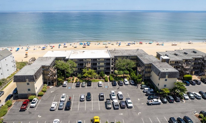 Kill Devil Hills Condo | Oceanside 2 Bedroom Condo at Golden Strand D1