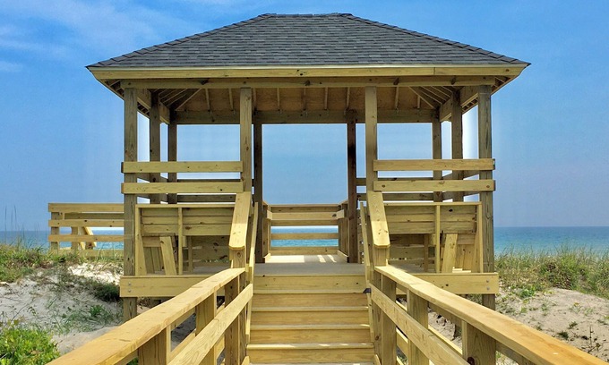 Atlantic Beach Apartment | 🏖Oceanside DUNESCAPE Studio🦀Direct Access to Secluded Beach🚴WiFi🏄Pool