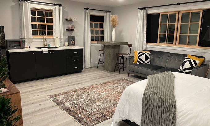 Fire Mountain Apartment | Oceanside Ocean-View Guest Studio