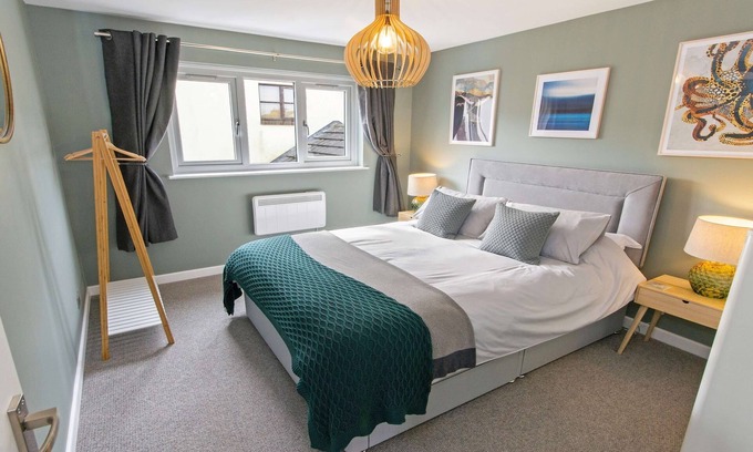 Croyde Cottage | Oceanside | Sleeps 6 |Walk to Beach & Stylish