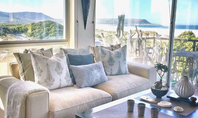 Noordhoek House | Oceansong Beach House, Cape Town. Be by the sea!