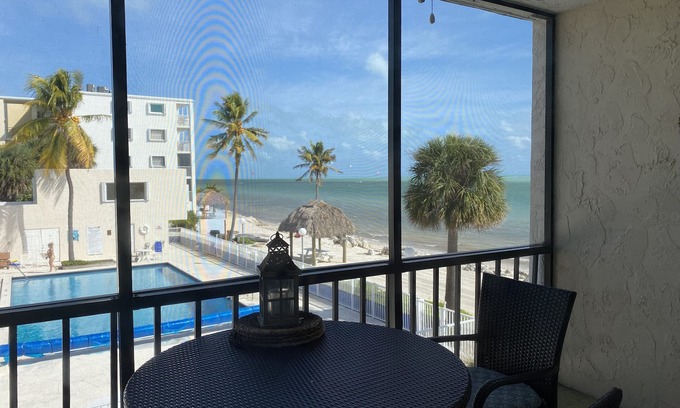 Marathon Condo | Oceanview Retreat w/Pool Steps Away From Beach #14