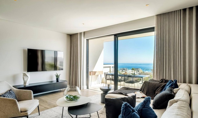 Sea Point Apartment | Oceanview Secure 3bed Apt Sea Point Marlo Breeze