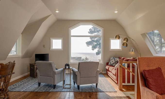 Roads End House | OceanView|Trails|5minstobeach+dt