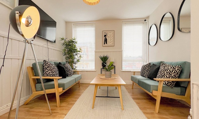 New Lodge Hotel | Ocho Homes Lux By Eight Continents, Belfast