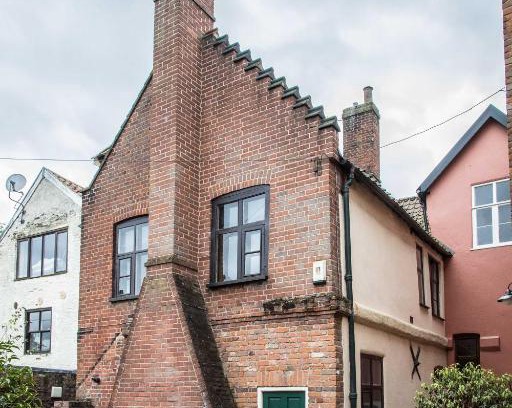 Norwich House | Octagon Cottage