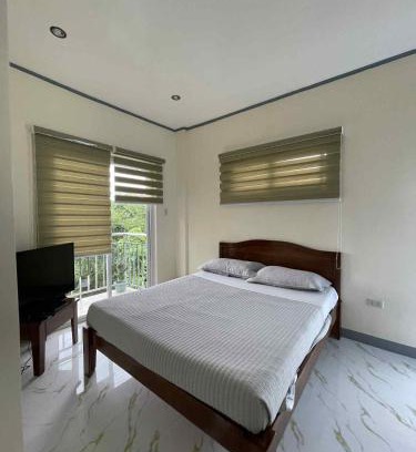 Nasugbu Bed & Breakfast | Octagon