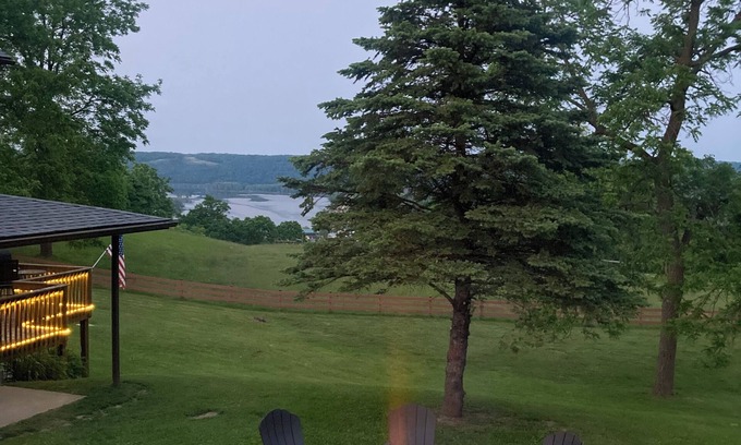 Guttenberg House | OFF SEASON SPECIAL! PRICES ARE SLASHED! 3br-2bth”4beds”house with arcade games!