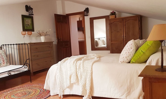 Nohales Apartment | OFFER APARTMENT 1, CASA RURAL EL SAUCE, (2/4 PAX) 2.5 KM FROM CAPITAL CAPITAL