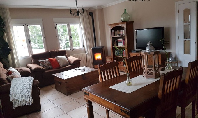 Nohales Apartment | OFFER APARTMENT 3, CASA RURAL EL SAUCE, (04 PAX) 2.5 KM FROM CAPITAL CAPITAL