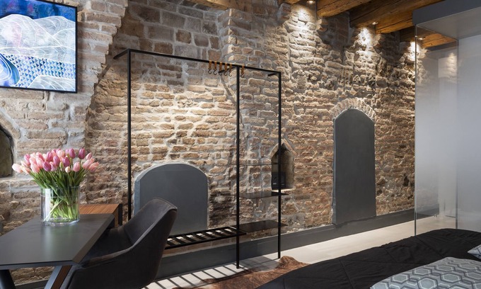 Historic Centre Apartment | OFFICINE CAVOUR Casa dei Leoni