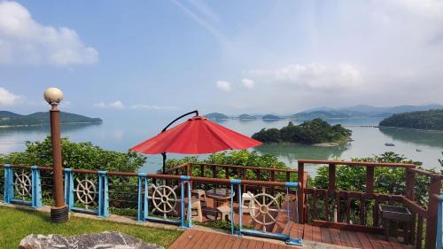 Yeosu House | Oh My Family Pension