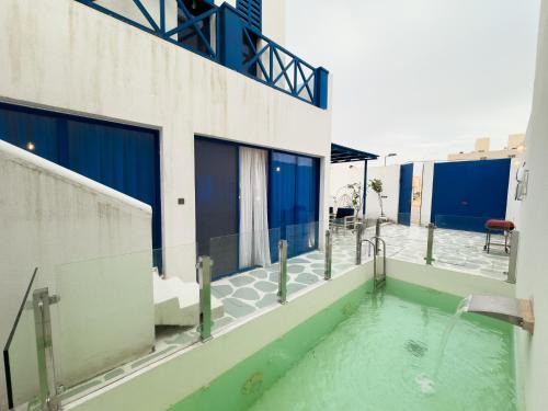 Al Mahdiyah Ski Chalet | Oias resorts