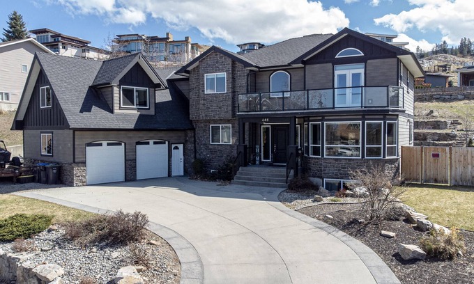 Southwest Mission House | Okanagan Oasis + Hot tub, Games Room, Large Patio, Family-Friendly!