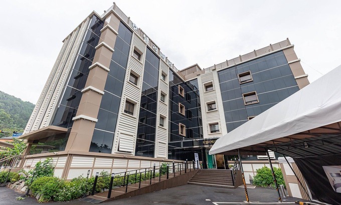 Okcheon Hotel | Okcheon Rivera