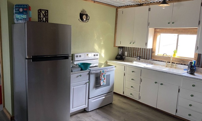 Omaha House | OLD CHURCH RETREAT in OMAHA, ARK. 14 miles from Branson Mo.